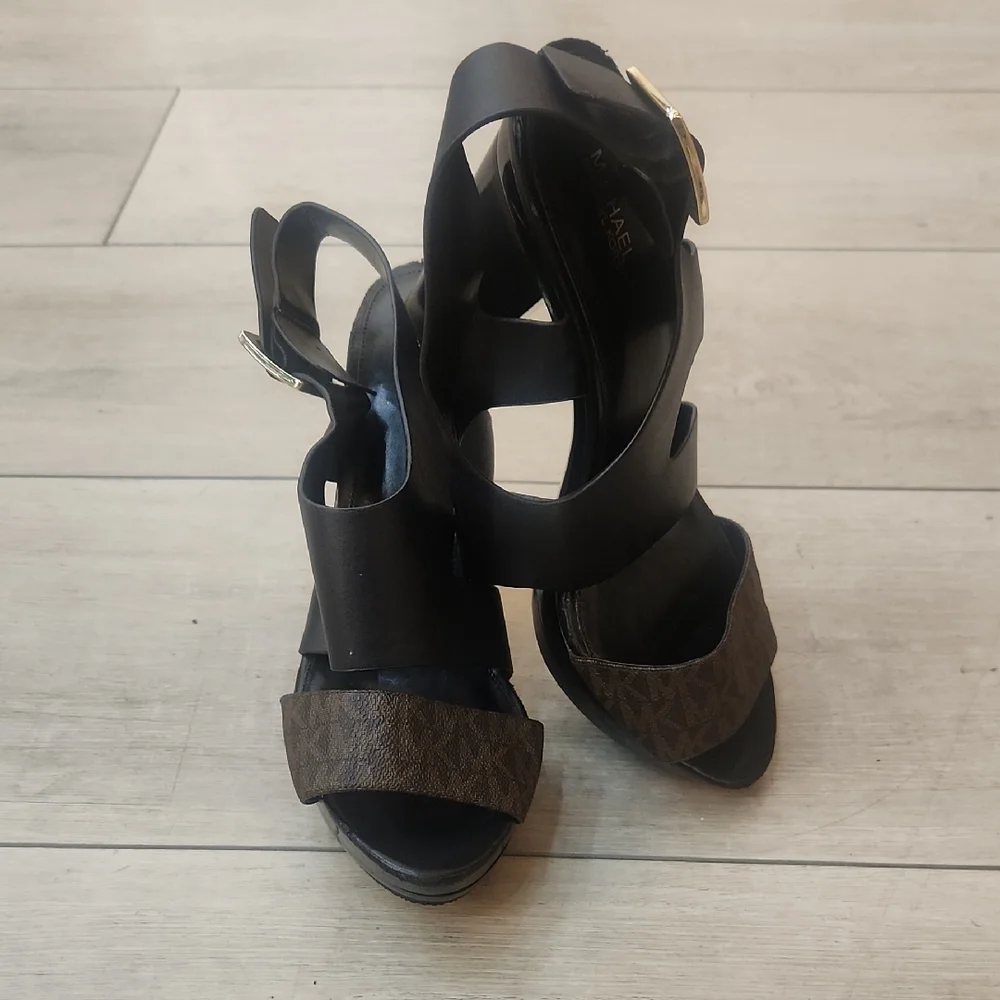 Michael Kors Platform Heels – Black Leather & MK Logo Strap – Women’s Size10 - Picture 6 of 7